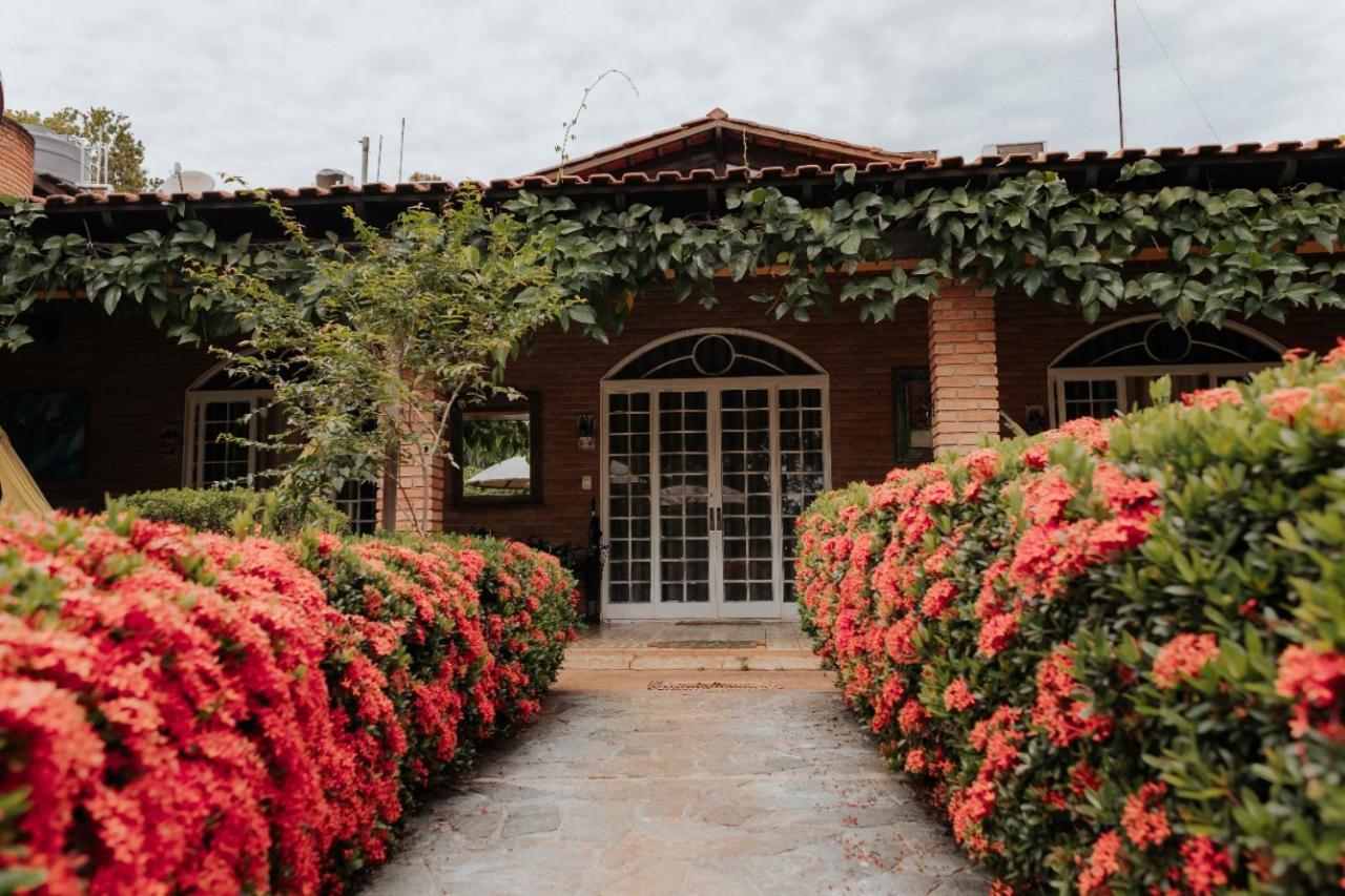 Hotel Pousada Chale Das Flores Sertãozinho Εξωτερικό φωτογραφία
